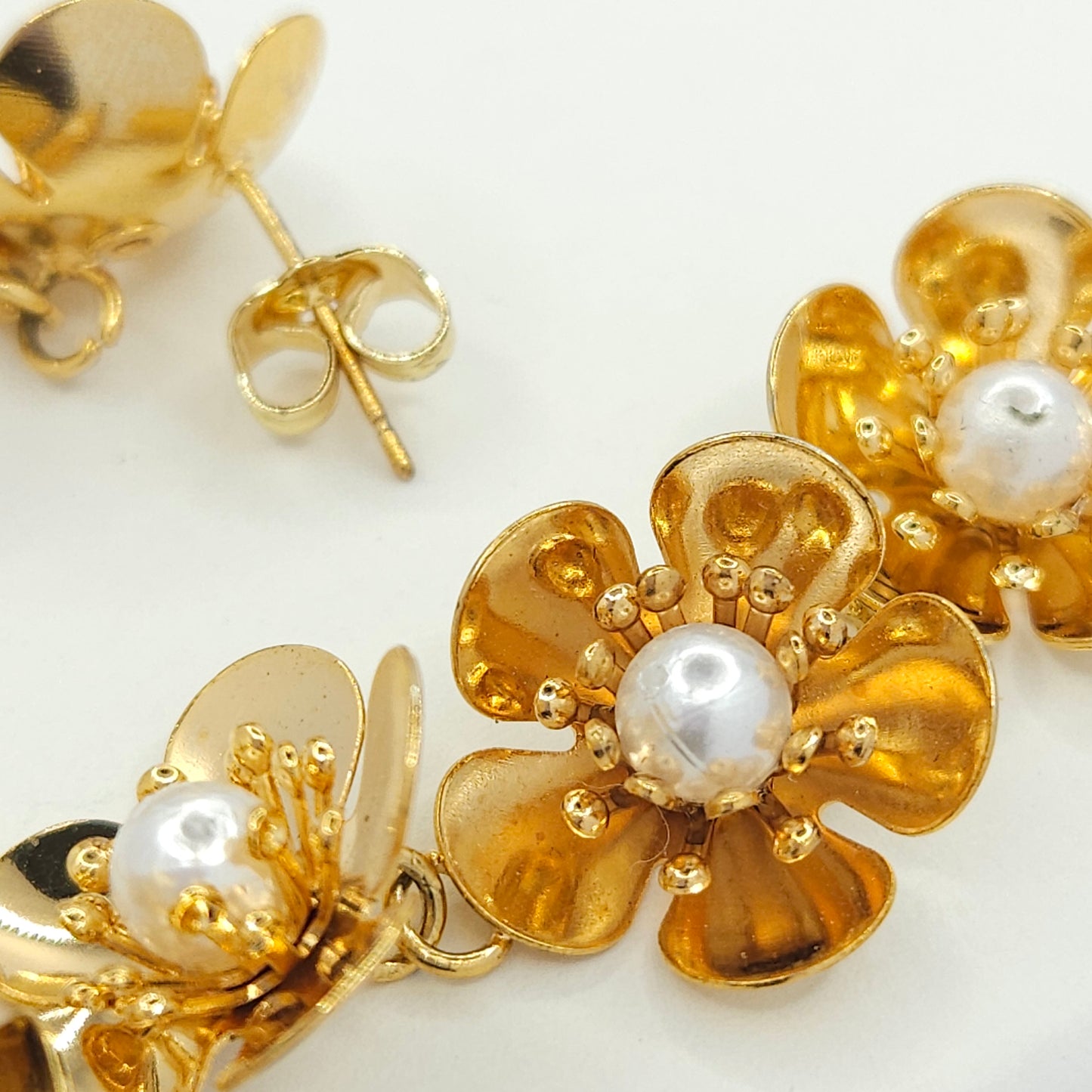 Daisy earrings