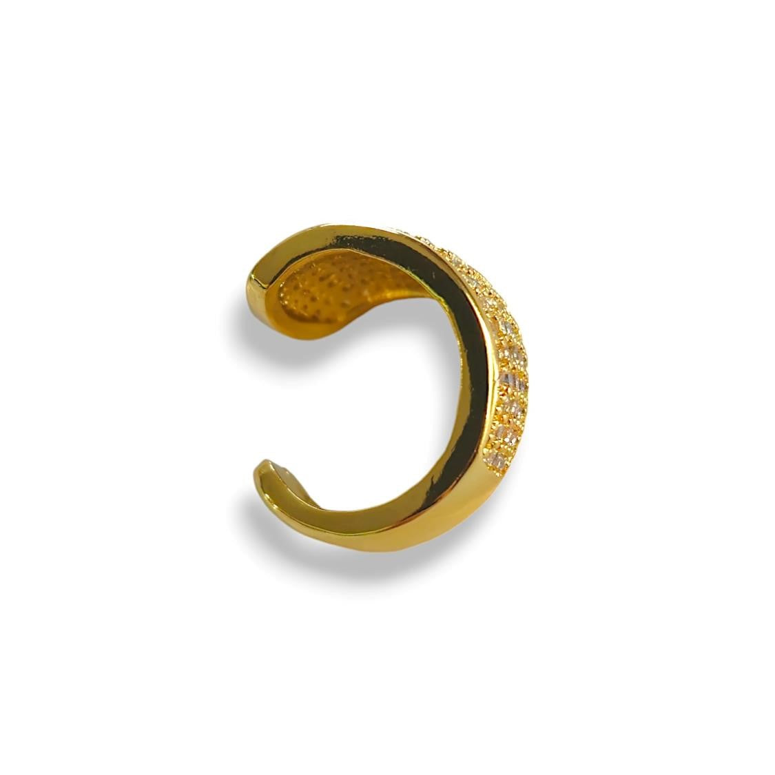 This exquisite ear cuff is adorned with shimmering zircons that catch the light with every movement