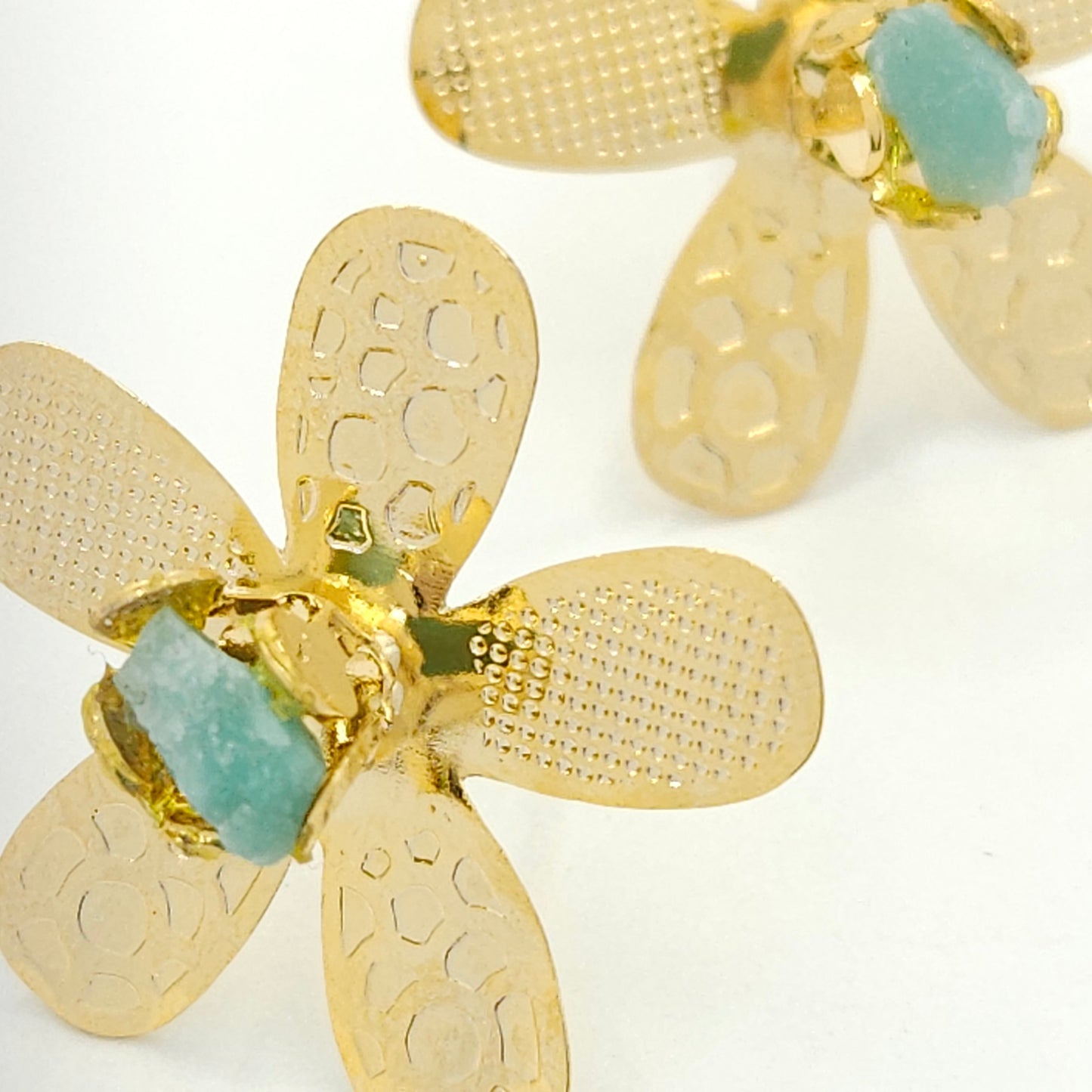 Gold Five-Petal Flower with Emerald Murralla Earrings