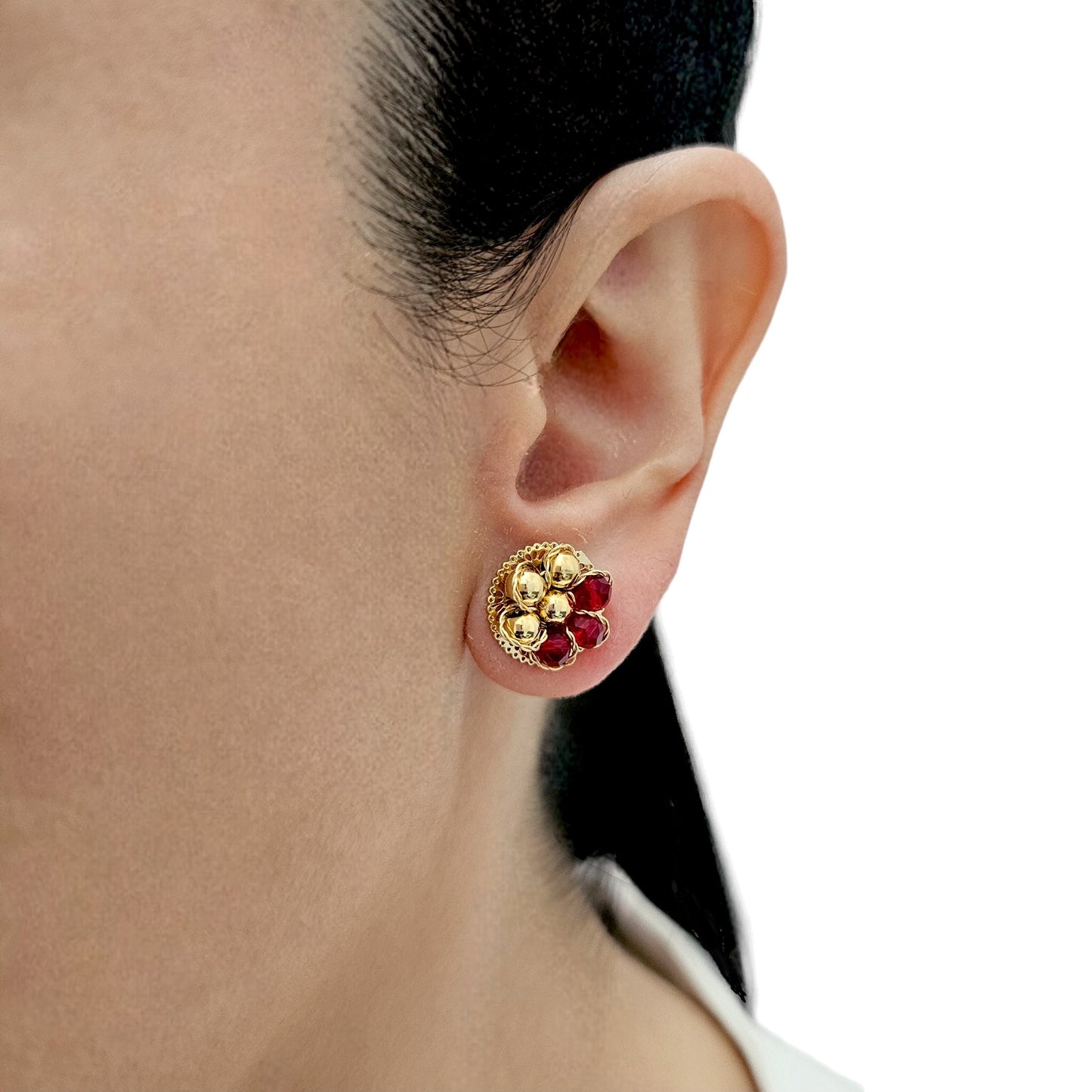 Flower-shaped stud earrings with goldtone spheres and red Murano glass